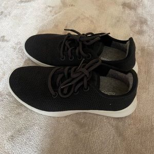 Allbirds black women’s Tree Runners, size 8